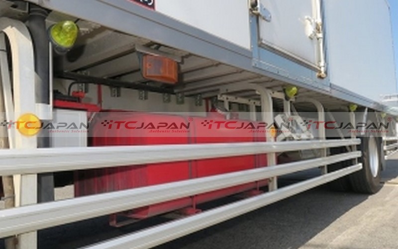 NISSAN CONDOR REFRIGERATOR (2012)