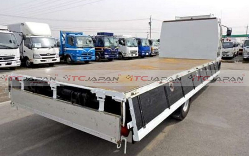 MITSUBISHI FUSO FIGHTER (2012)