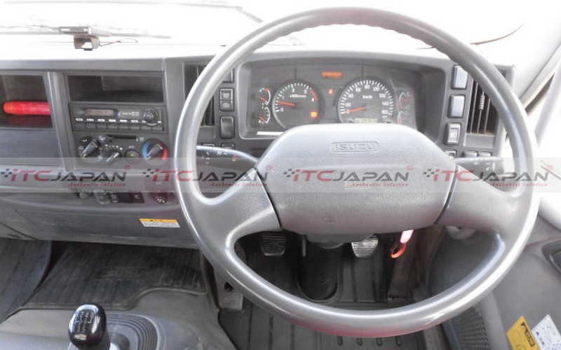ISUZU FORWARD (2009)