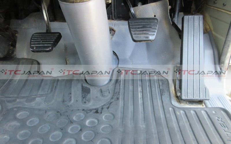 MITSUBISHI FUSO CANTER (2007)