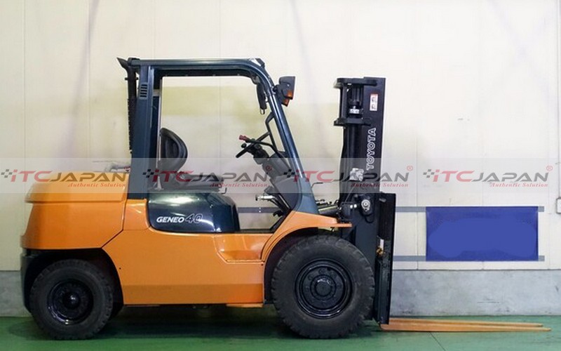TOYOTA FORKLIFTS (2010)