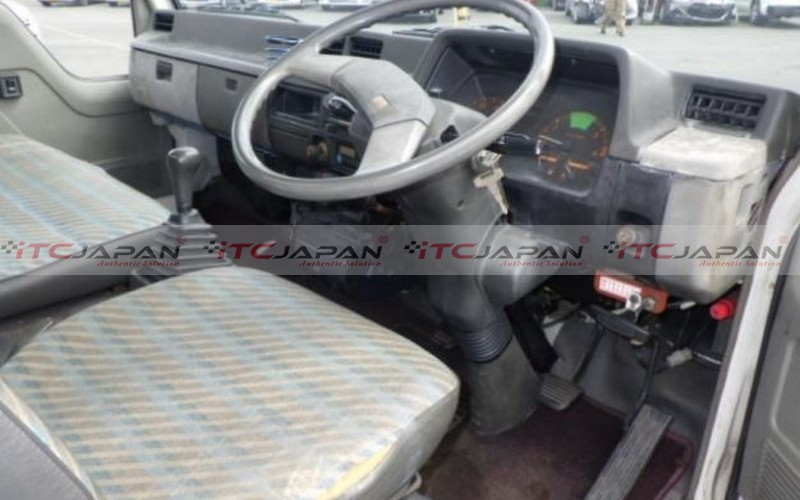 MITSUBISHI CANTER (1992)