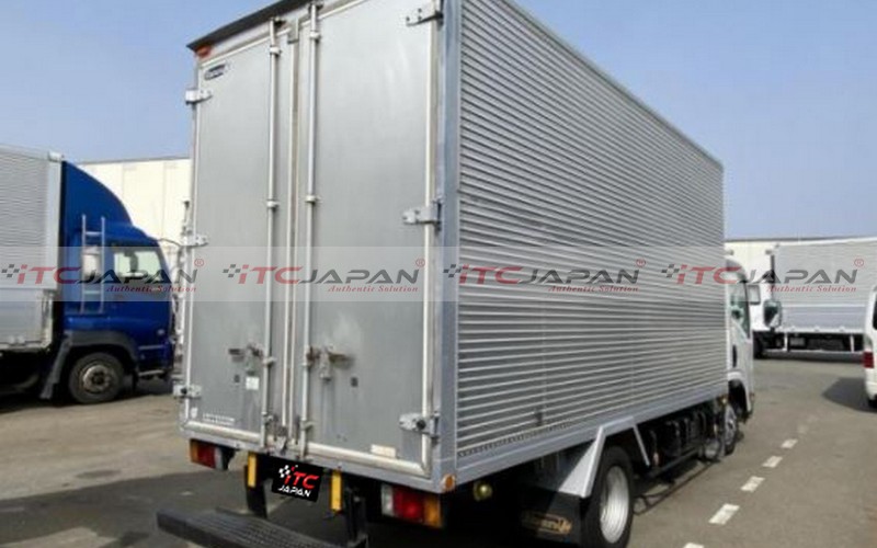 ISUZU ELF (2008)