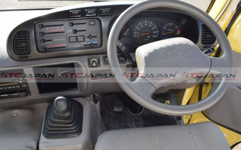 TOYOTA COASTER (2006)