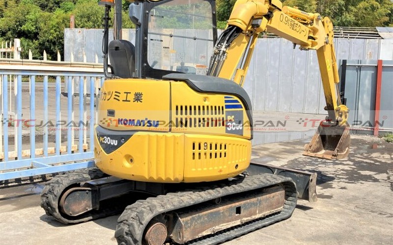 KOMATSU MINI EXCAVATORS (2011)