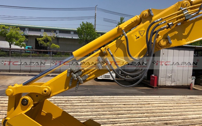 KOMATSU EXCAVATORS (2018)