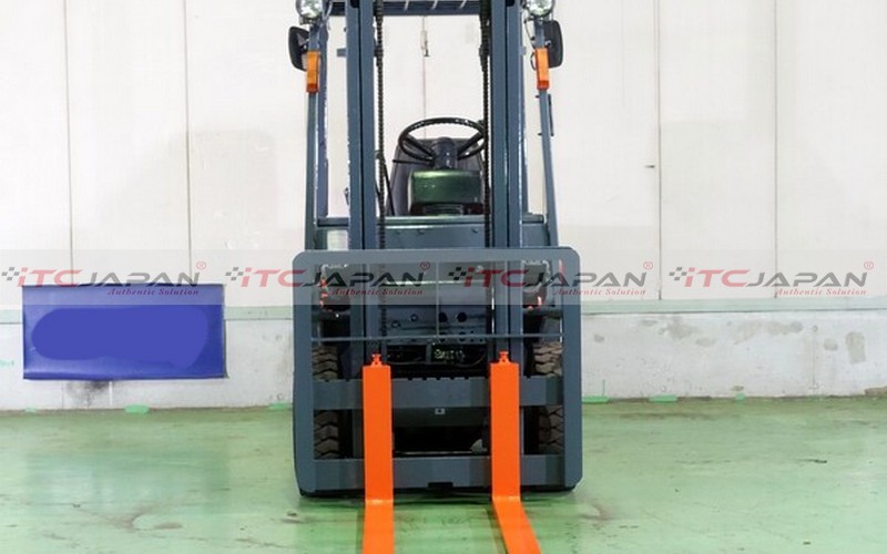 TOYOTA FORKLIFTS (1993)
