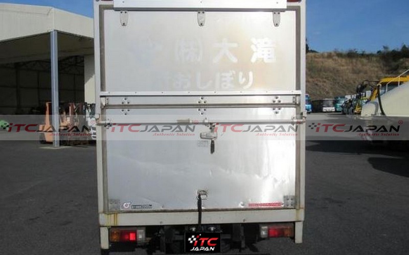 HINO DUTRO (2008)