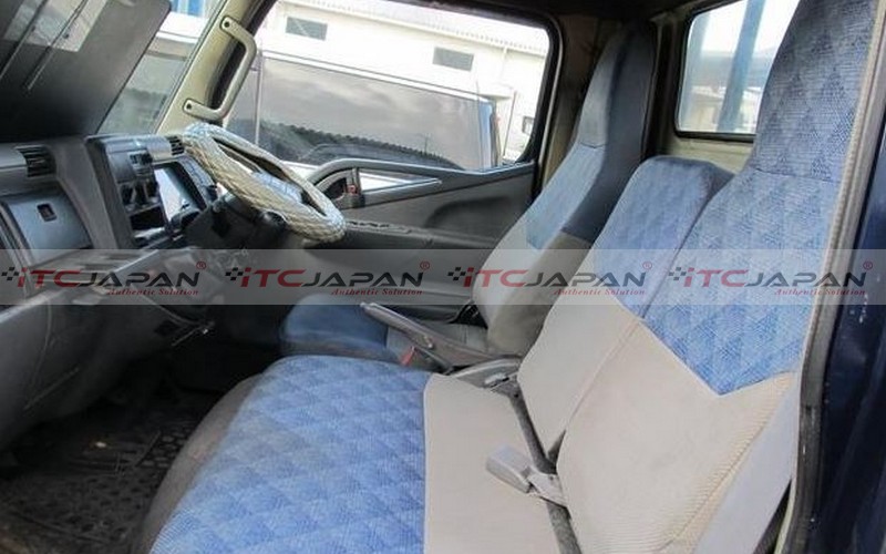 MITSUBISHI CANTER (2005)