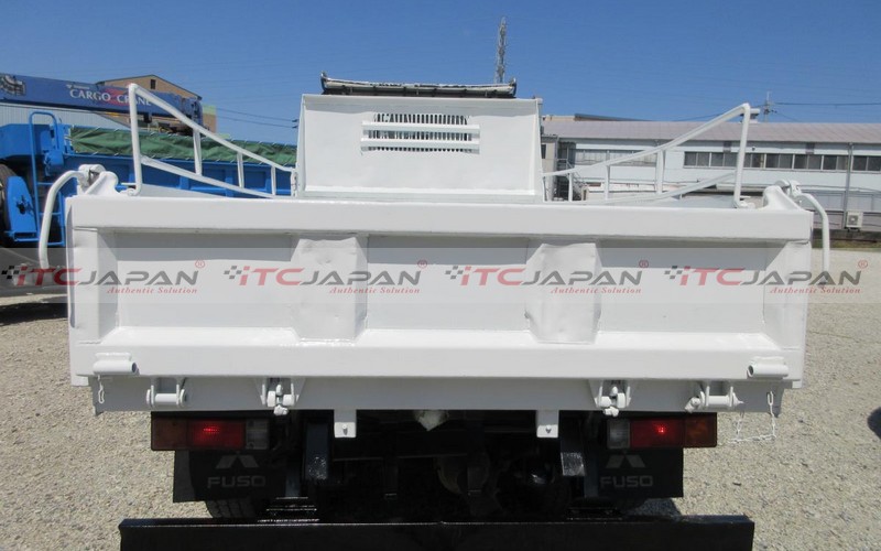 MITSUBISHI FUSO CANTER (2007)