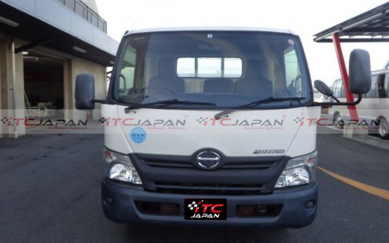 HINO DUTRO (2014)