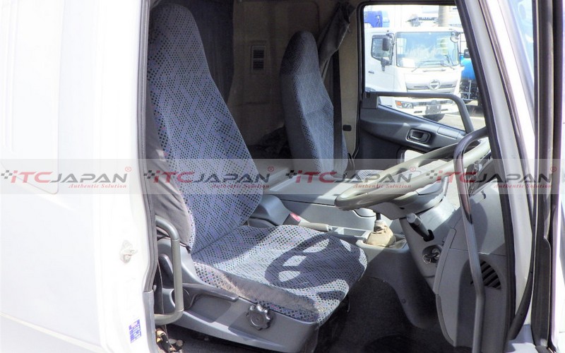 MITSUBISHI FUSO FIGHTER (2008)