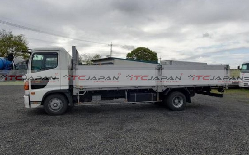 HINO RANGER (2013)