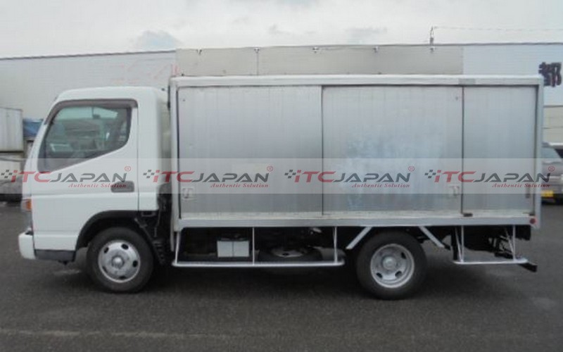 MITSUBISHI CANTER (2005)