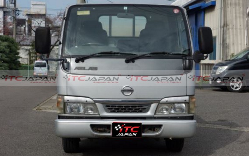 NISSAN ATLAS (2003)