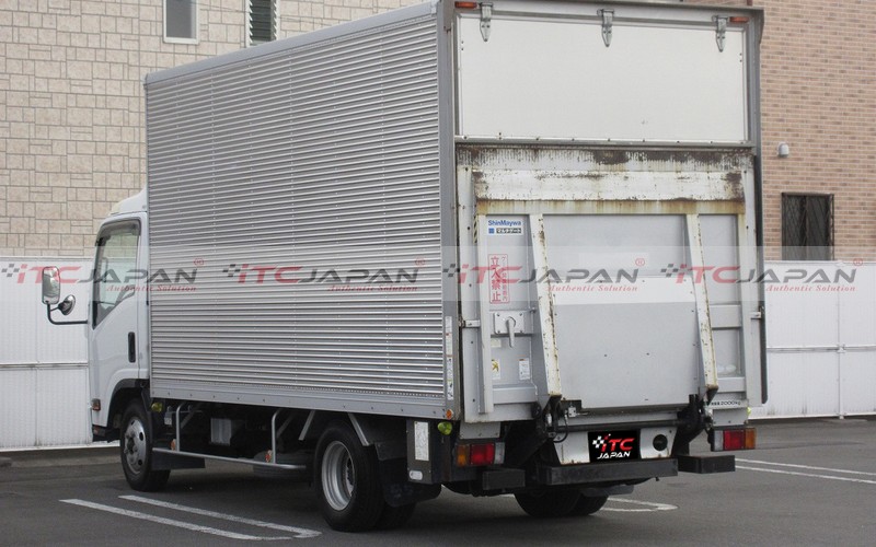 ISUZU ELF (2009)