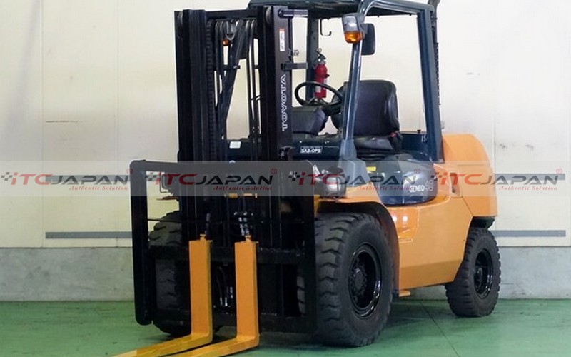 TOYOTA FORKLIFTS (2010)