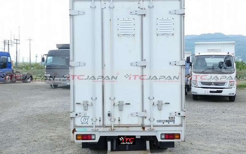 MITSUBISHI CANTER (2001)