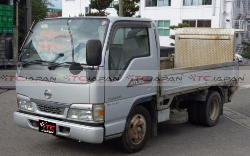 NISSAN ATLAS (2003)