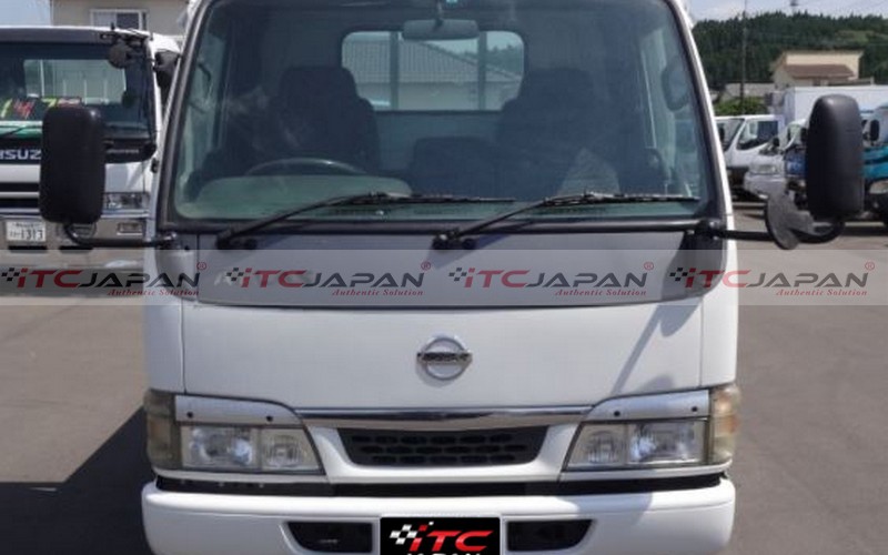 NISSAN ATLAS (2003)