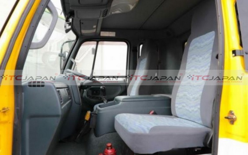 NISSAN CONDOR (2007)