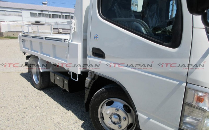 MITSUBISHI FUSO CANTER (2007)