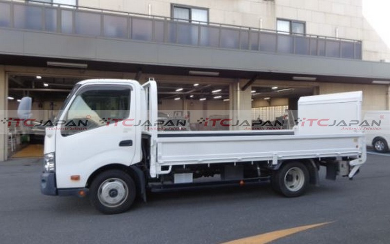 HINO DUTRO (2014)