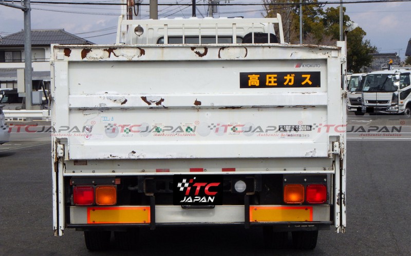 MITSUBISHI FUSO FIGHTER (2008)
