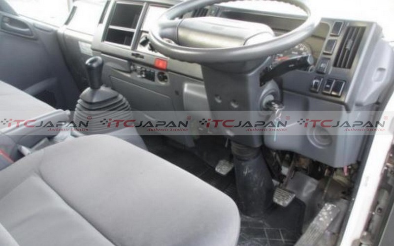 MAZDA TITAN (2013)