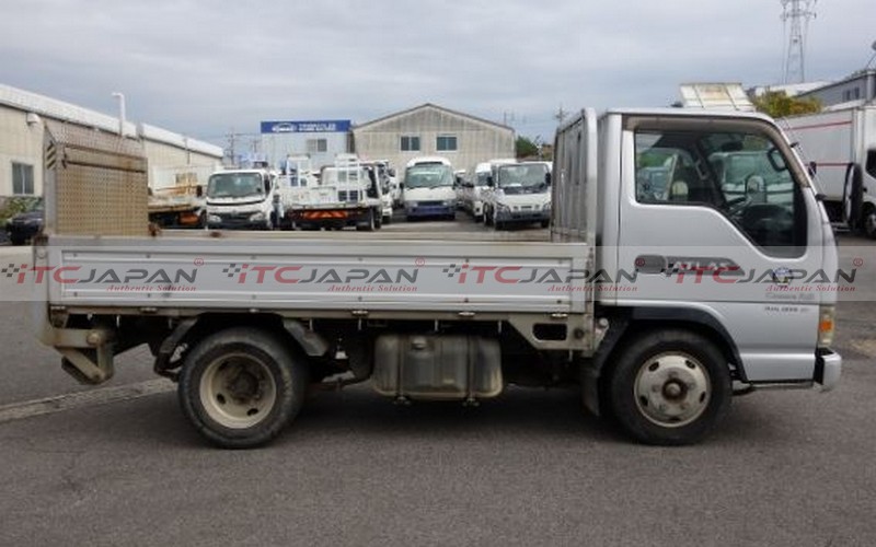 NISSAN ATLAS (2003)