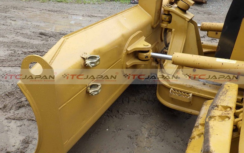 CATERPILLAR BULLDOZERS (2007)