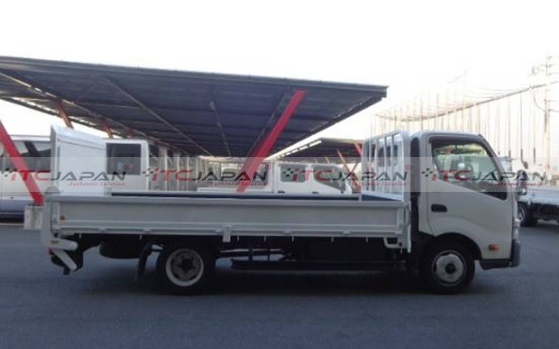 HINO DUTRO (2014)
