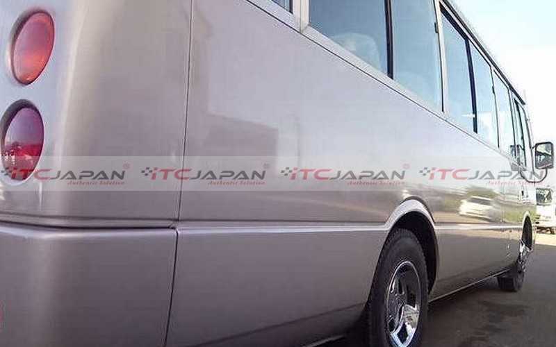 MITSUBISHI ROSA (2000)