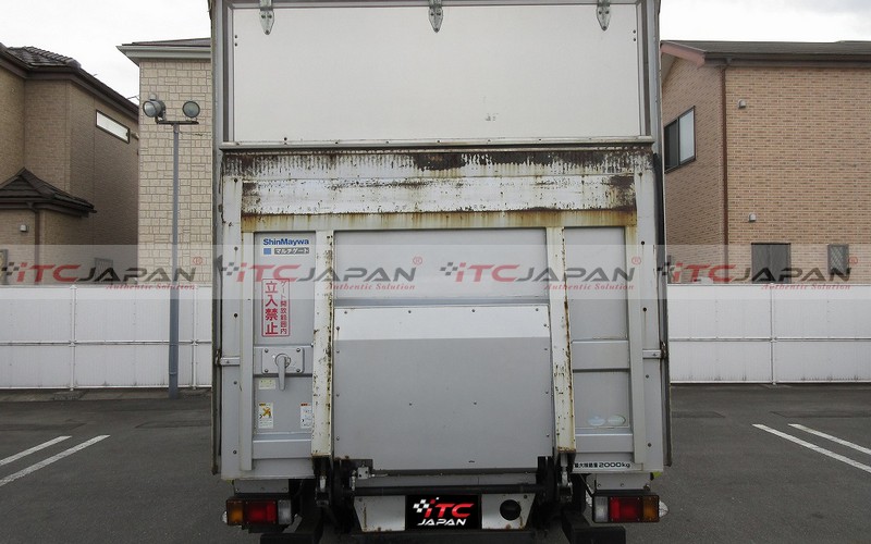 ISUZU ELF (2009)