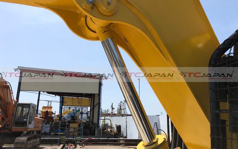 KOMATSU EXCAVATORS (2018)