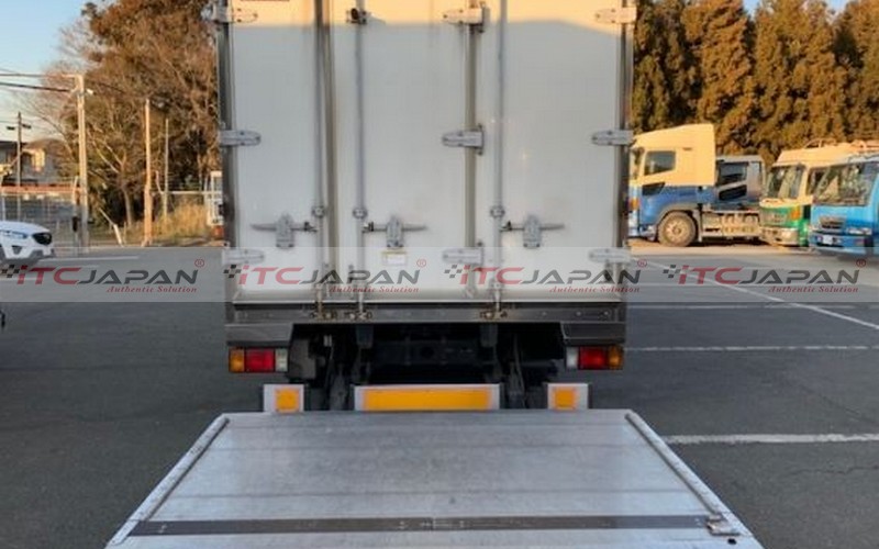 ISUZU ELF REFRIGERATOR (2007)