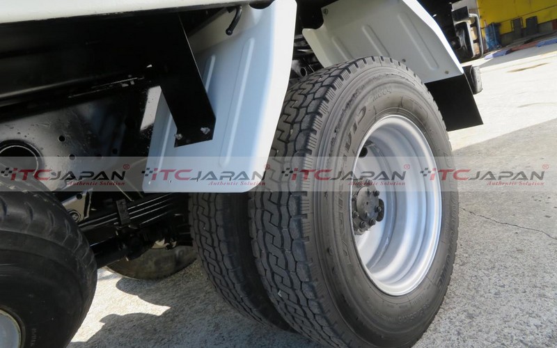 MAZDA TITAN (2007)