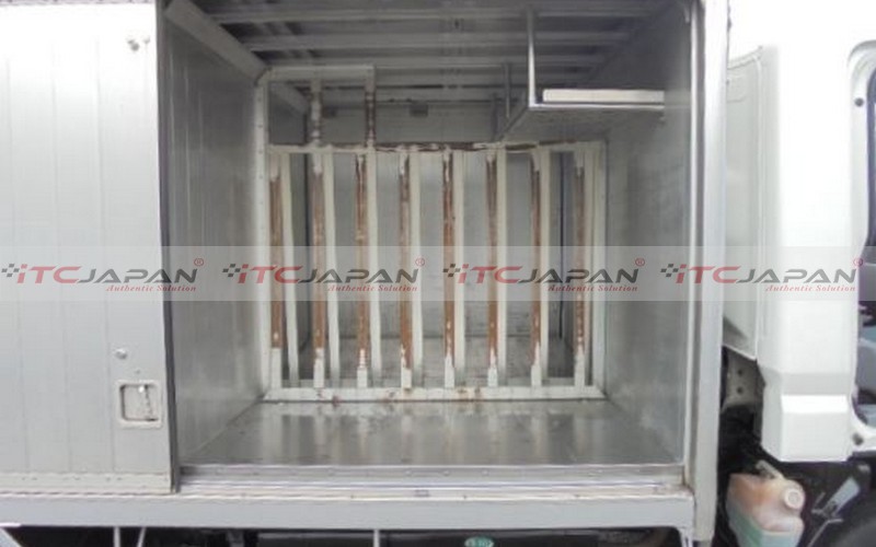 MITSUBISHI CANTER (2005)