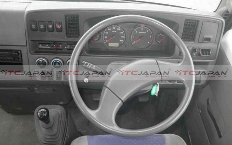 NISSAN CIVILIAN (2008)