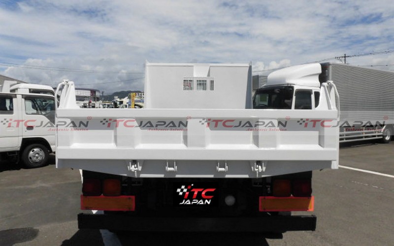 ISUZU FORWARD (2009)
