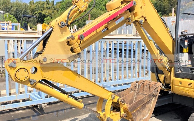 KOMATSU MINI EXCAVATORS (2011)
