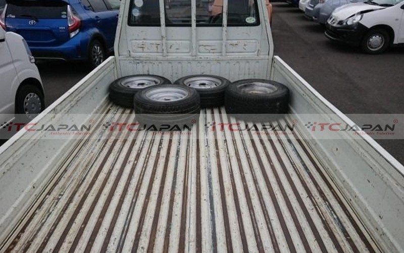 TOYOTA LITE ACE TRUCK (1991)