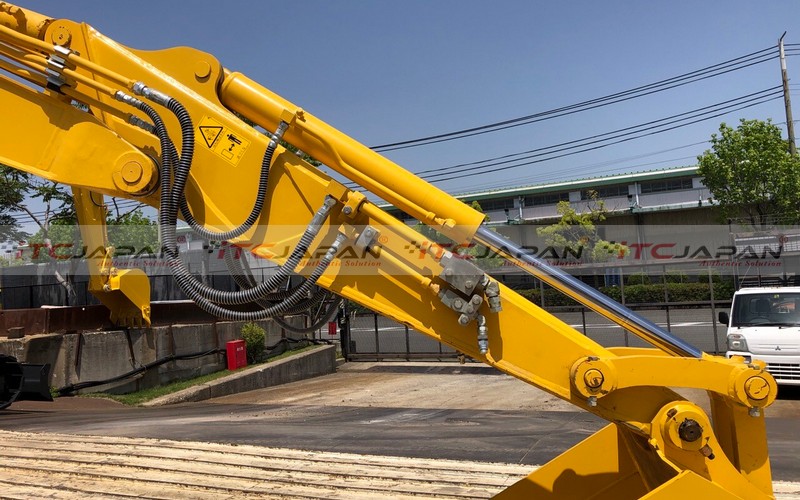KOMATSU EXCAVATORS (2018)