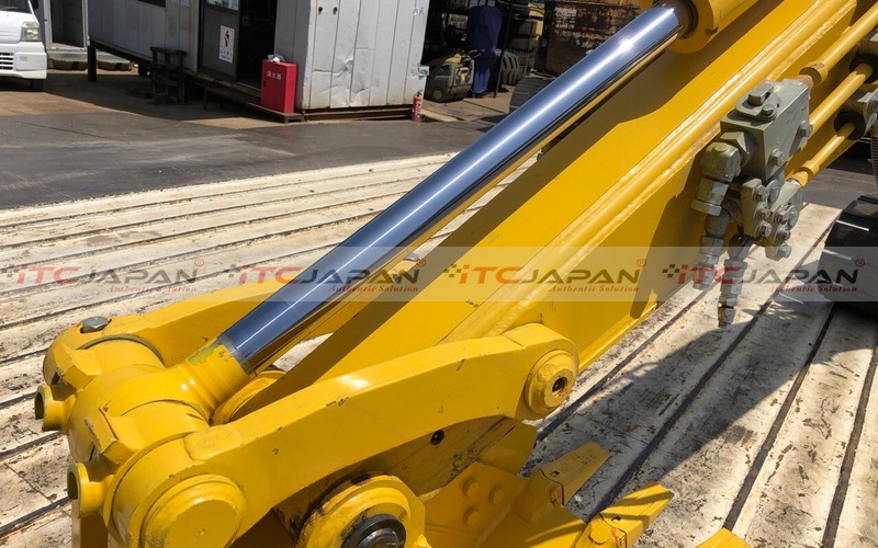 KOMATSU EXCAVATORS (2018)