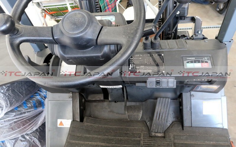 TOYOTA FORKLIFTS (2016)