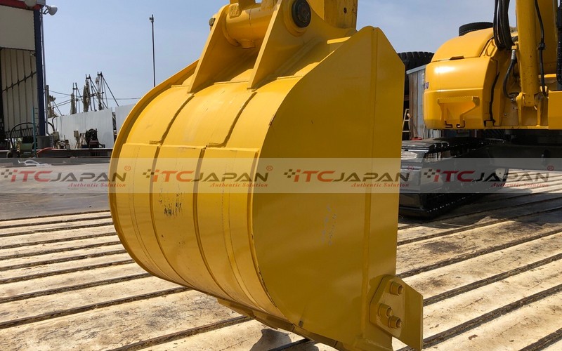 KOMATSU EXCAVATORS (2018)