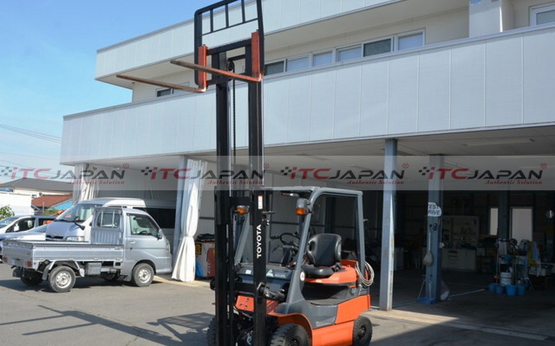 TOYOTA FORKLIFTS (2016)