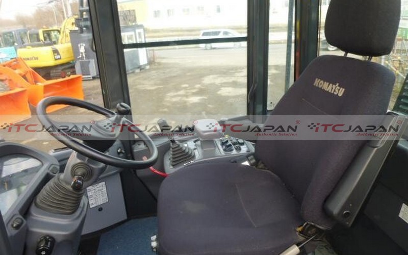 KOMATSU WHEEL LOADERS (2012)