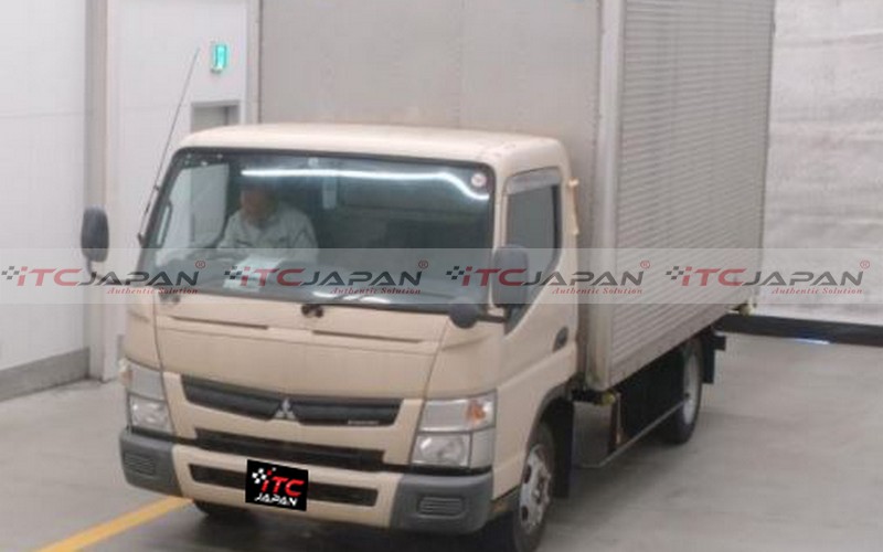 MITSUBISHI CANTER (2012)