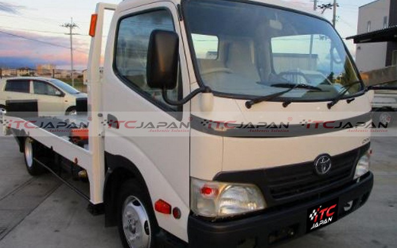 TOYOTA DYNA CAR CARRIER (2010)